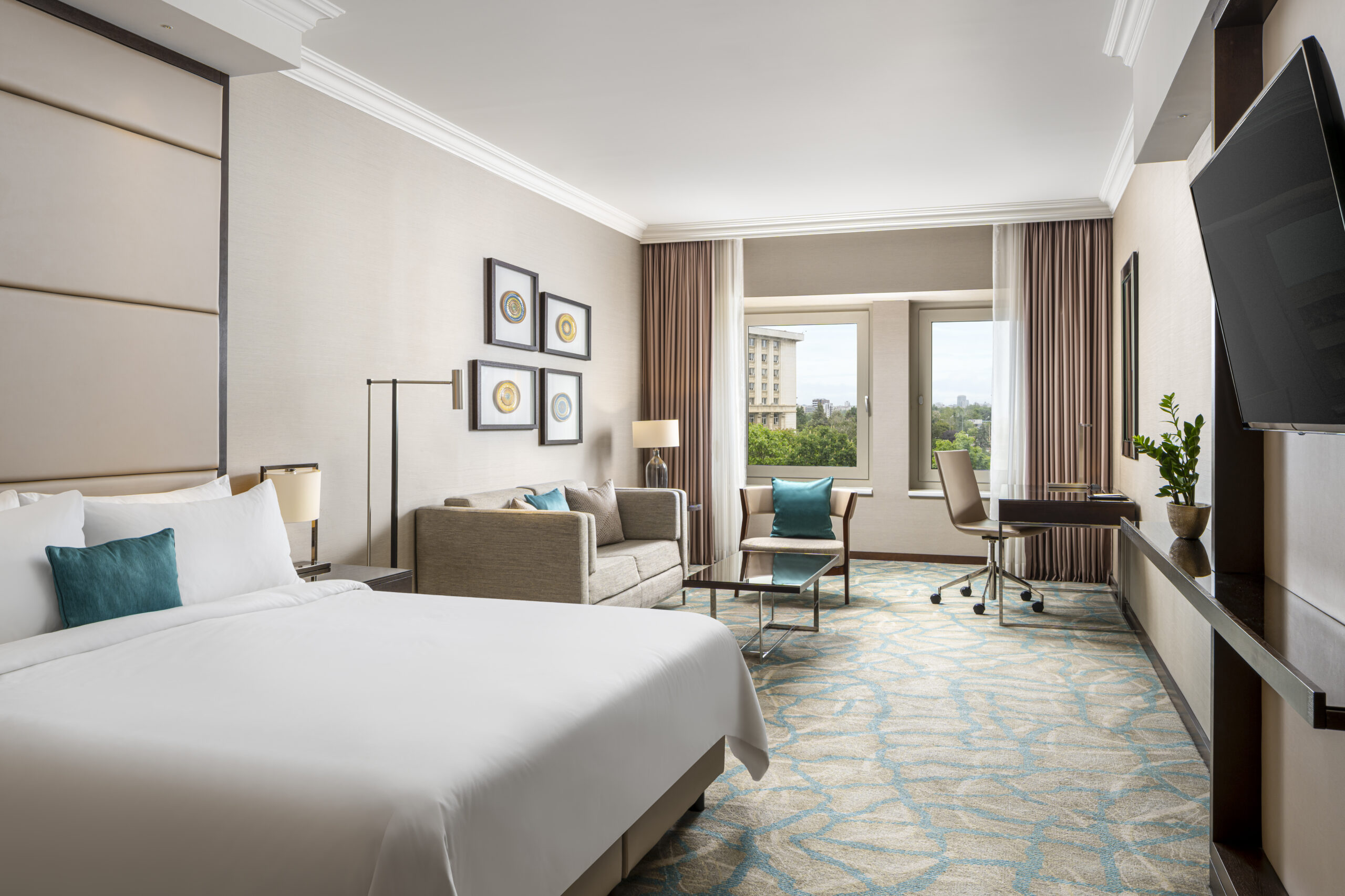 Grand Superior Room
